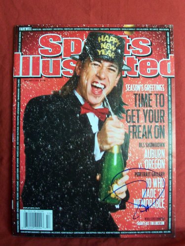 Tim Lincecum Autographed Sports Illustrated Magazine, San Francisco Giants, Proof Photo of Tim Signing for Us.
