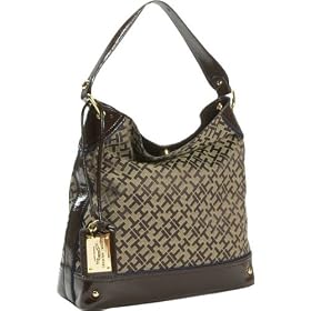 Click here to buy Tommy Hilfiger Hamilton Feed Bag by Tommy Hilfiger.