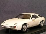 1:18 AUTOart 1978 Porsche 928 White