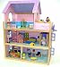 PUPPENHAUS  der Fa.Mentari - mit 4 Figuren und Möbel für Wohnzimmer, Küche, Schlafzimmer und Bad.  Möbel sind aus Holz.
