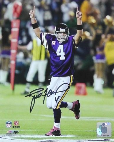 Brett Favre Autographed Minnesota Vikings Photo From Monday Night Football 