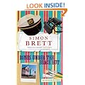 Bones Under the Beach Hut (Fethering Mysteries)