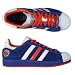 Adidas Superstar NBA Kollektion. New York Knicks : Detroit Pistons. Retro Sneaker, aus der 
Originals-Reihe von Adidas. Sehr hochwertige Verarbeitung und supersch�nes Design. Der Superstar 
wurde 1969 f�r Court-Tests zugelassen, kam aber erst 1970 auf den Markt. Er war der erste Low-Top 
Basketballschuh, der mit einem Obermaterial aus reinem Leder und der mittlerweile legend�ren 
Gummi-Shell Toe ausgestattet war. Mitte der 70er Jahre trugen bereits 75% aller NBA-Spieler diesen 
Schuh. Doch auch auf der Stra�e erreichte der Superstar mit jedem neuen Accessoire, jeder neuen 
Farbe und jedem neuem Design schon bald Kultstatus.