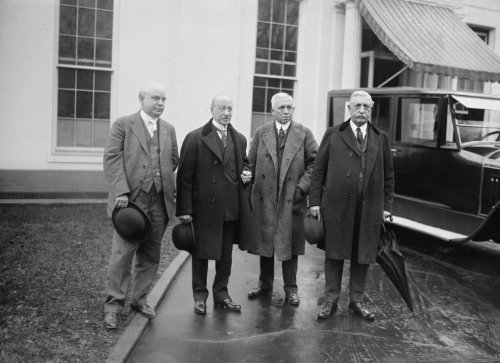 1924 photo M.A. Leese, Isaac Gans, J.T. Seymour, and James T. Lloyd at W.H. i.e., White House, Washi
