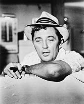 ROBERT MITCHUM 8x10 B&W PHOTO