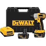 DEWALT DCF826Kl 1/4-Inch 18-Volt Cordless Lithium-Ion Impact Driver Kit