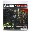 Alien vs. Predator Alien & Predator Classic 2-Pack