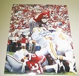 Herschel Walker Autographed/Hand Signed Georgia Bulldogs 16x20 Photo with Heisman 82 Inscription