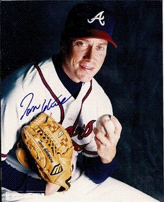 Tom Glavine Autographed/Hand Atlanta Braves 8x10 Photo
