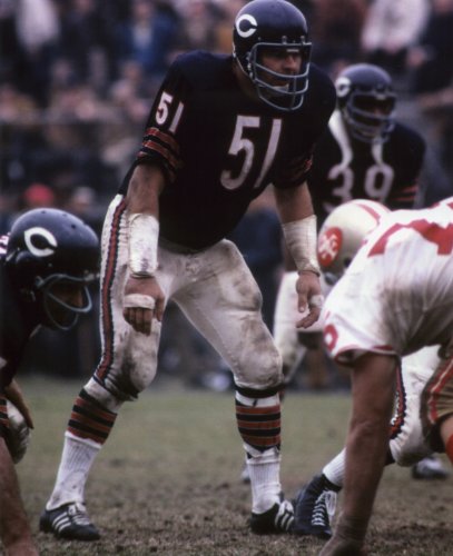 DICK BUTKUS CHICAGO BEARS 8X10 SPORTS ACTION PHOTO (A)