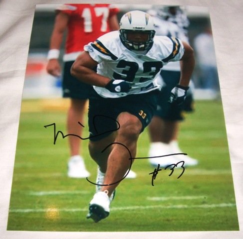 Michael Turner Autographed San Diego Chargers 8x10 Photo W/PROOF, Picture of Michael Signing For, San Diego Chargers, Atlanta Falcons,