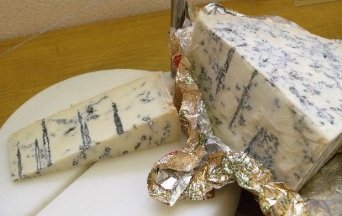 ゴルゴンゾーラ　ピカンテ約100ｇ