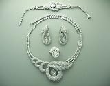 18k White Gold Diamond Set