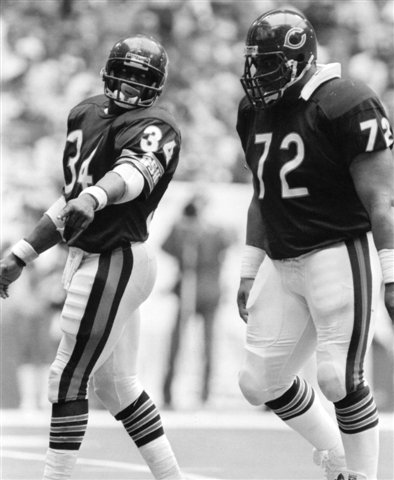 WALTER PAYTON & WILLIAM PERRY CHICAGO BEARS 8X10 SPORTS ACTION PHOTO