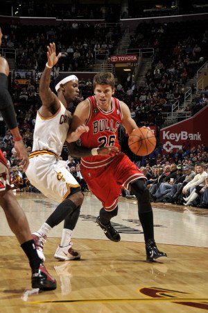 Chicago Bulls v Cleveland Cavaliers: Kyle Korver and Daniel Gibson Photographic Poster Print by David Liam Kyle, 12x18