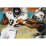 Maurice Jones-Drew Autographed Stiff Arm vs Dolphins 11x14 Photograph - Model JONEPHS011002
