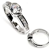 Sterling Silver Ring with Clear CZ - Size: 6-9