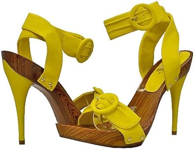 + احذيه نسائية من Gucci لاناقتك لاناقتك هذا المساء  + احذيه نسائية من Gucci لاناقتك لاناقتك هذا المساء