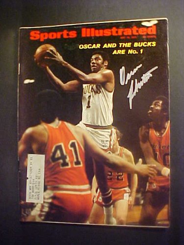 Oscar Robertson Milwaukee Bucks Autographed May 10, 1971 Sports Illustrated Magazine
