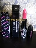 BRAND NEW IN BOX MAC COSMETICS HELLO KITTY LIPSTICK STRAYIN