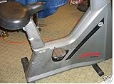 Life Fitness 9500HR Remanufactured Upright Bike with Chain Drive