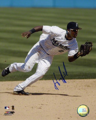 Hanley Ramirez Autographed 8x10 Photograph | Details: Florida Marlins, Fielding