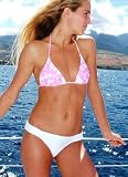 QUALITY MAUI WEAR WOMENS BIKINI SET. SIZES: S, M, L