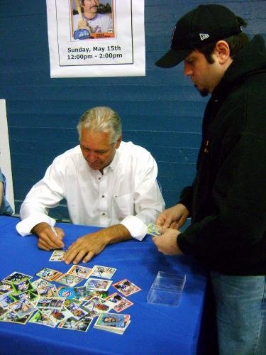 Dave Kingman Autographed/Hand Signed MLB Baseball card (Oakland Athletics) 1985 Topps #730