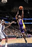 Los Angeles Lakers v New Jersey Nets: Lamar Odom and Anthony Morrow Photographic Poster Print by Andrew Bernstein, 28x42