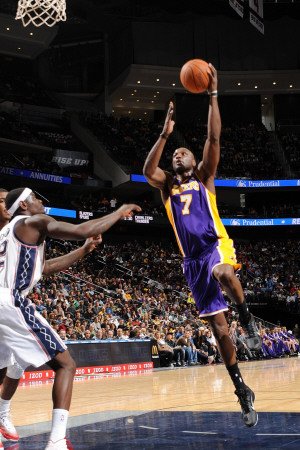 Los Angeles Lakers v New Jersey Nets: Lamar Odom and Anthony Morrow Photographic Poster Print by Andrew Bernstein, 28x42