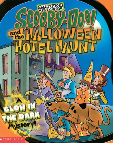 Scooby-Doo and the Halloween Hotel Haunt: A Glow in the Dark Mystery