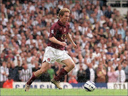 Jigsaw of Alex Hleb (Arsenal). Arsenal 2 0 Newcastle United. FA Premier League from Arsenal FC