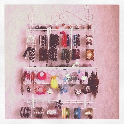 Overdoor/Wall Jewelry Organizer in White By Longstem Unique patented product