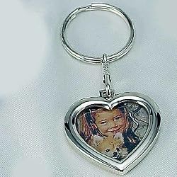 SILVER KEY CHAIN WITH HEART FRME