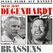 Junge Paare auf B�nken