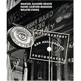 Documentary and Anti-graphic Photographs Reconstitution de l'exposition de 1935 � la Galerie Julien Levy de New Yorkpar Henri Cartier-Bresson