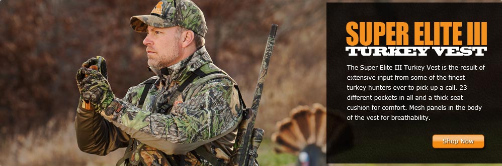 Hunter Wearing the Russell Outdoors Super Elite 3 Turkey Vest
