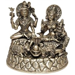 Hindu Religious Statue God Shiva and Parvati