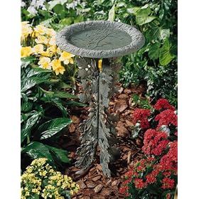 Pedestal Oakleaf Birdbath by
