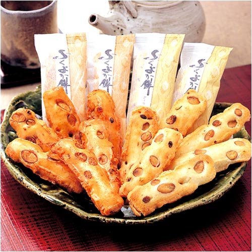 ふくよか餅 小缶 ~カリフォルニア産アーモンド入りおかき