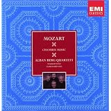 Mozart: Streichquartette & -Quintettevon "Alban Berg Quartett"