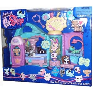 Littlest Pet Shop Get Better Center Playset with Stethoscope, Notepad, Water Bottle,... by Littlest Pet Shop