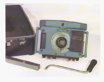 CDI Torque 2500 Kit contains - carrying case, output shaft & crank handle