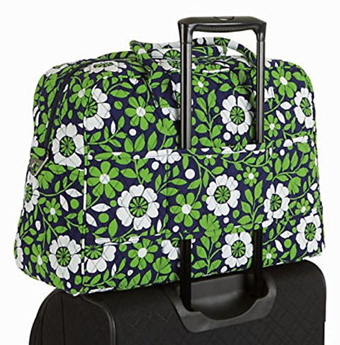 Gorgeous Vera Bradley Large Weekender Tote Bag in Lucky You