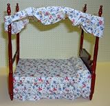 Review Streets Ahead  / Streets Ahead Bed Four Poster