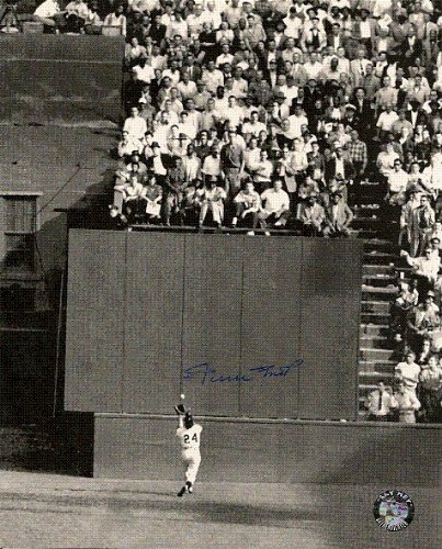 Willie Mays Autographed/Hand Signed San Francisco Giants 8x10 Photo