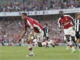 Jigsaw of Denilson celebrates scoring Arsenals 3rd goal from Arsenal FC