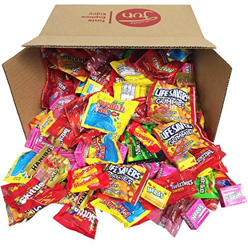 Halloween Candy Trick or Treat Variety Pack Mixed Assortment Bulk Value (96 Oz)