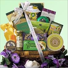 Warm Wishes: Gourmet Birthday Gift Basket