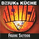 Freche Tattoos auf blutjungen Bankiers